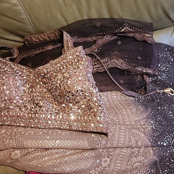 lehenga - Picture 3 of 4